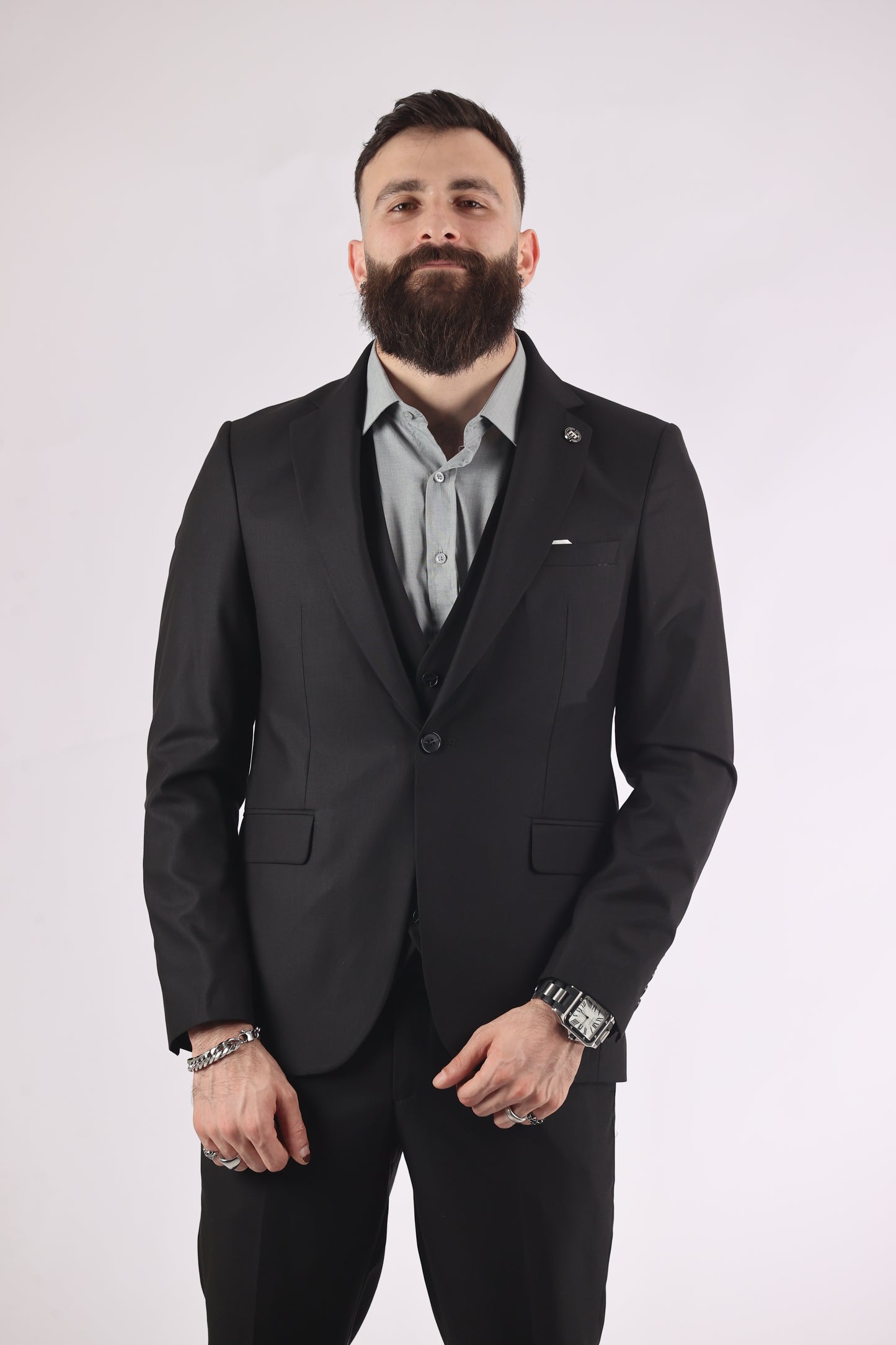 Emilio Sageza suit