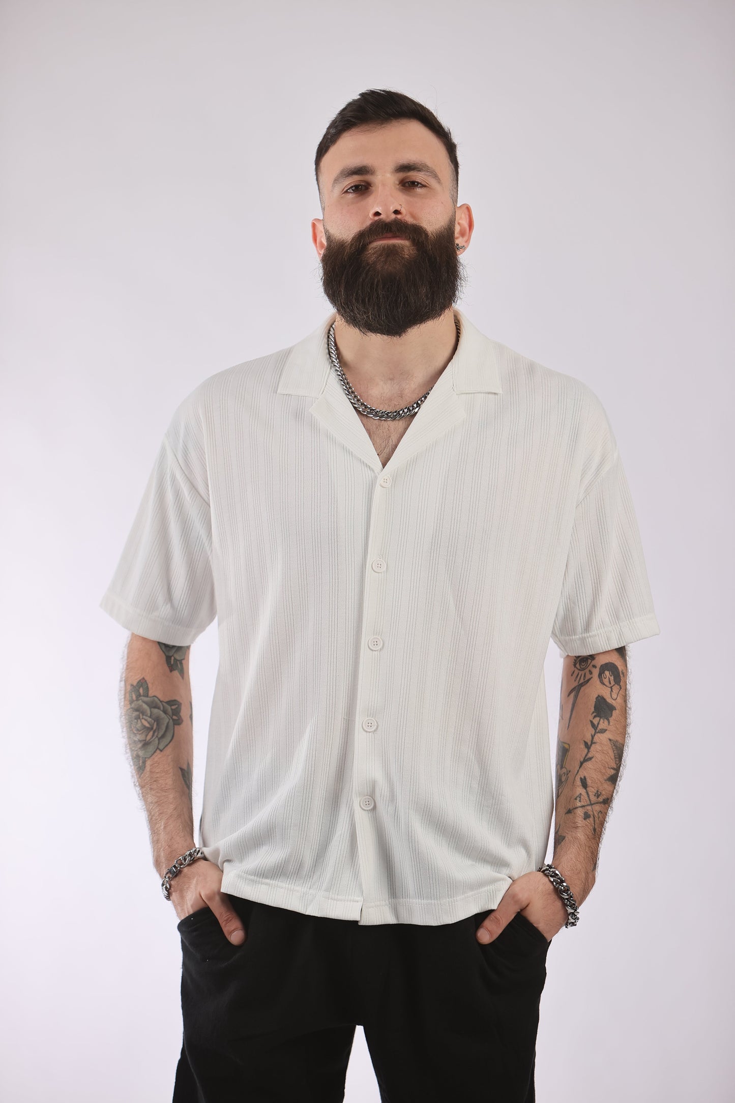 Marrakech shirt in breathable, lightweight fabric with flexible fit.