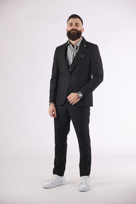 Emilio Sageza suit
