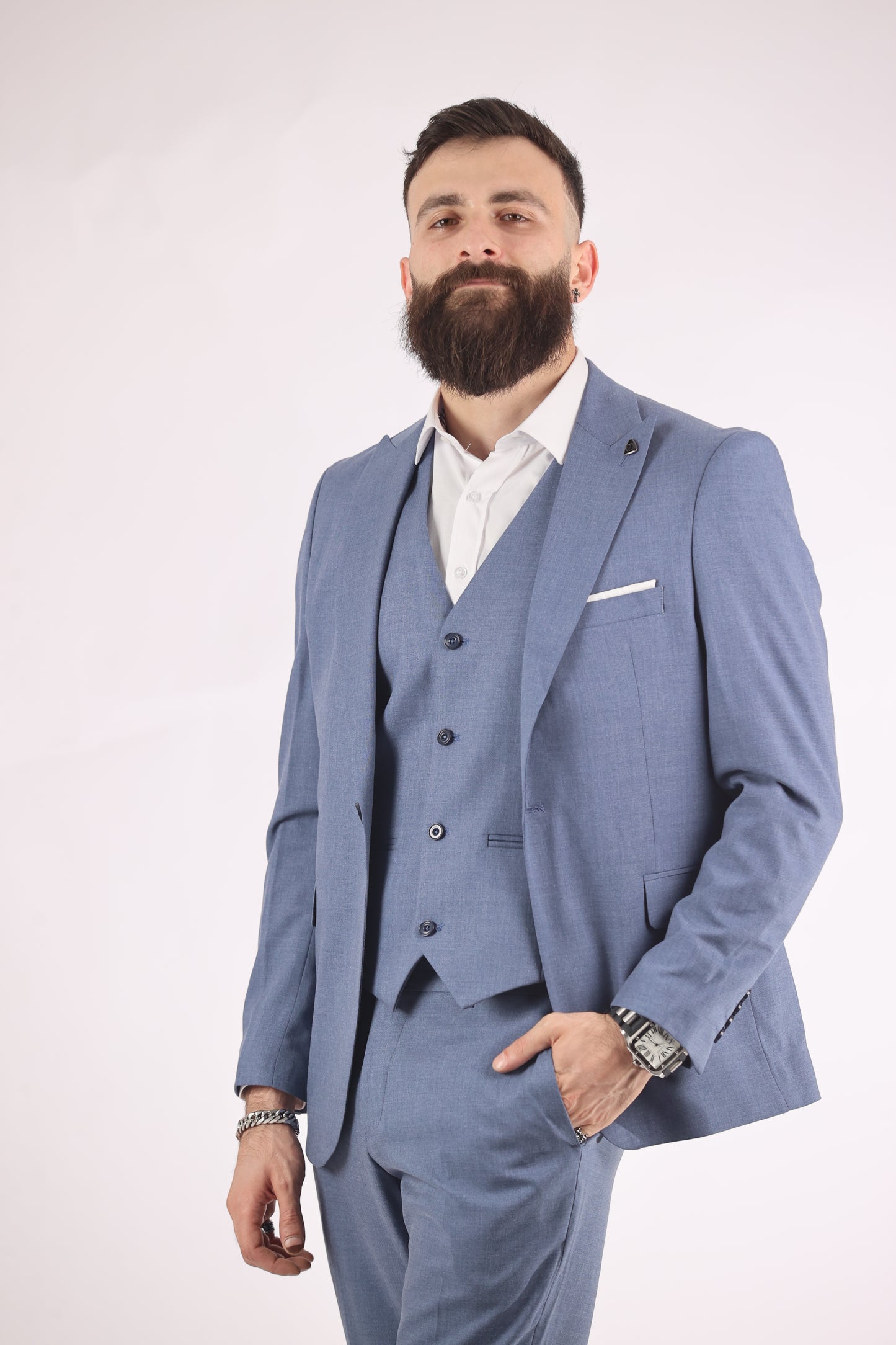 Emilio Sageza suit