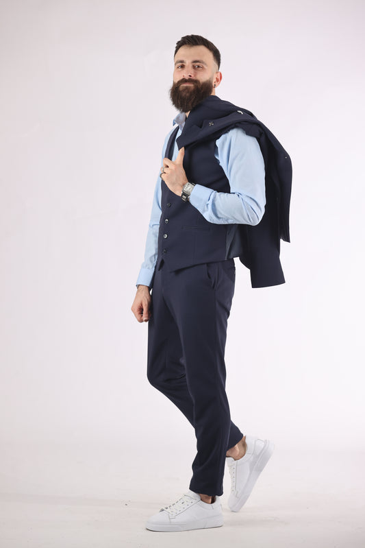 Emilio Sageza suit