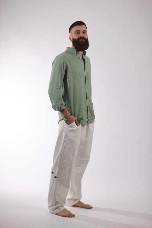 Guesto pant in white, 100% cotton, with stylish side logo.